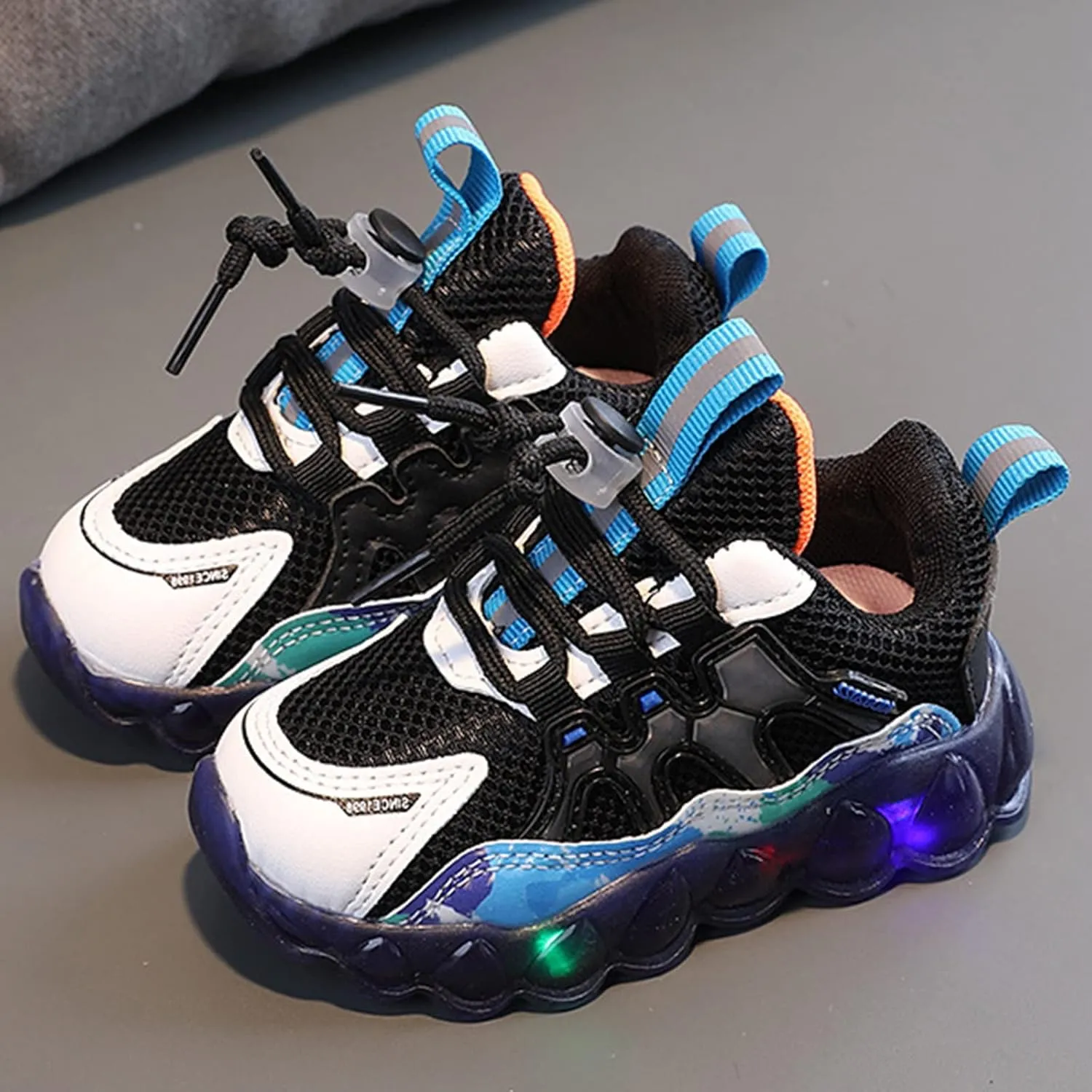 Fashion Light On LED Baby Shoes Casual Children Shoes Boy Sport Shoes Soft Sole Kids Sport Shoes Slip on