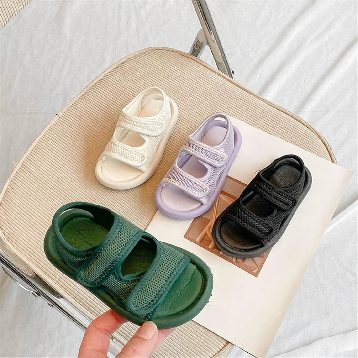 Girls Kids Memory Foam Wide Sandals Open Toe Flat Soft Summer Shoes Casual Light Comfy Soft Shower Shoes Slip On Trendy