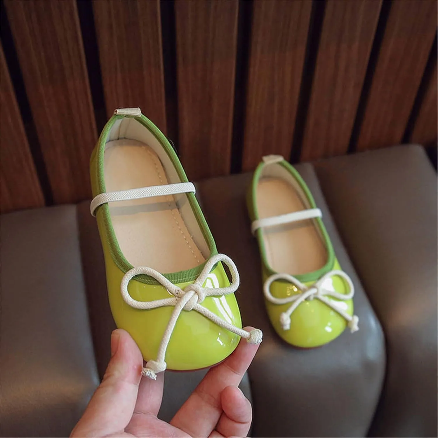 Girls Shoes Autumn Children Shoes Non Slip Soft Sole Leather Shoes Bowknot Single Shoes baby spring outfits