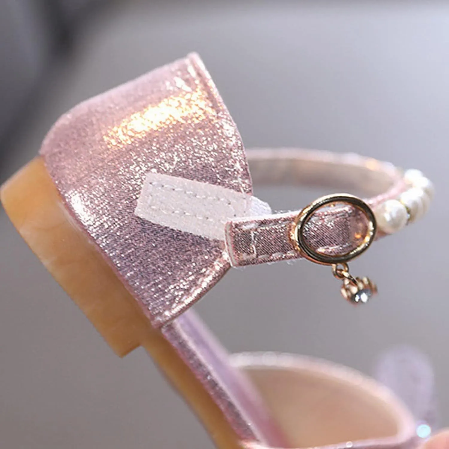 Kids Girls Princess Dress Shoes Baby Glitter Sequins Low Heel Bow Pearl Soft Sole Rhinestone Sandals for Wedding