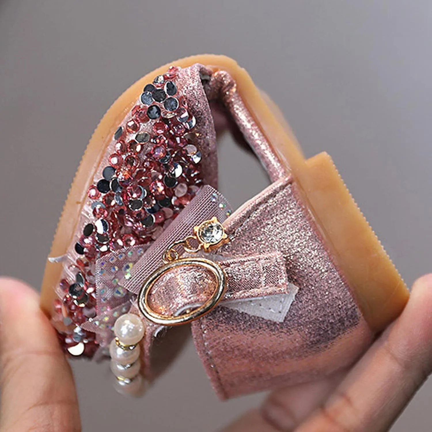Kids Girls Princess Dress Shoes Baby Glitter Sequins Low Heel Bow Pearl Soft Sole Rhinestone Sandals for Wedding