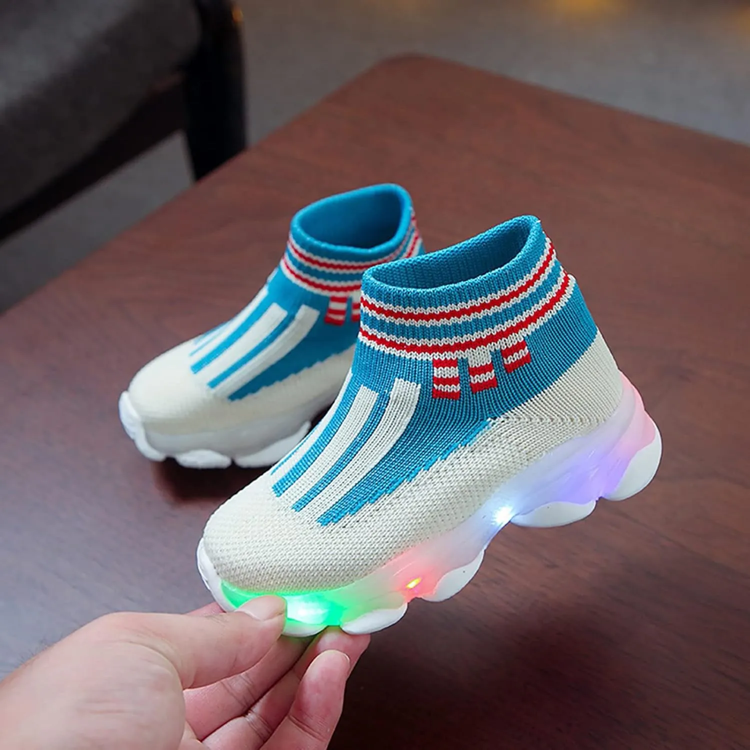 Light Up Shoes Toddler Mesh Lightweight LED Flashing Breathable Soft Sole Walking Sock Sneakers for Boys Baby Knitwear