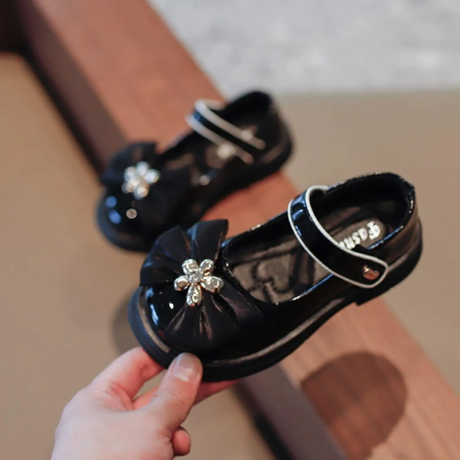 sfdgfhyf Children Soft Sole Shoes Fashion Spring Summer Child Casual Shoes Girls Dress Shoes Thick Sole Round (Black, 3 Big Kids)