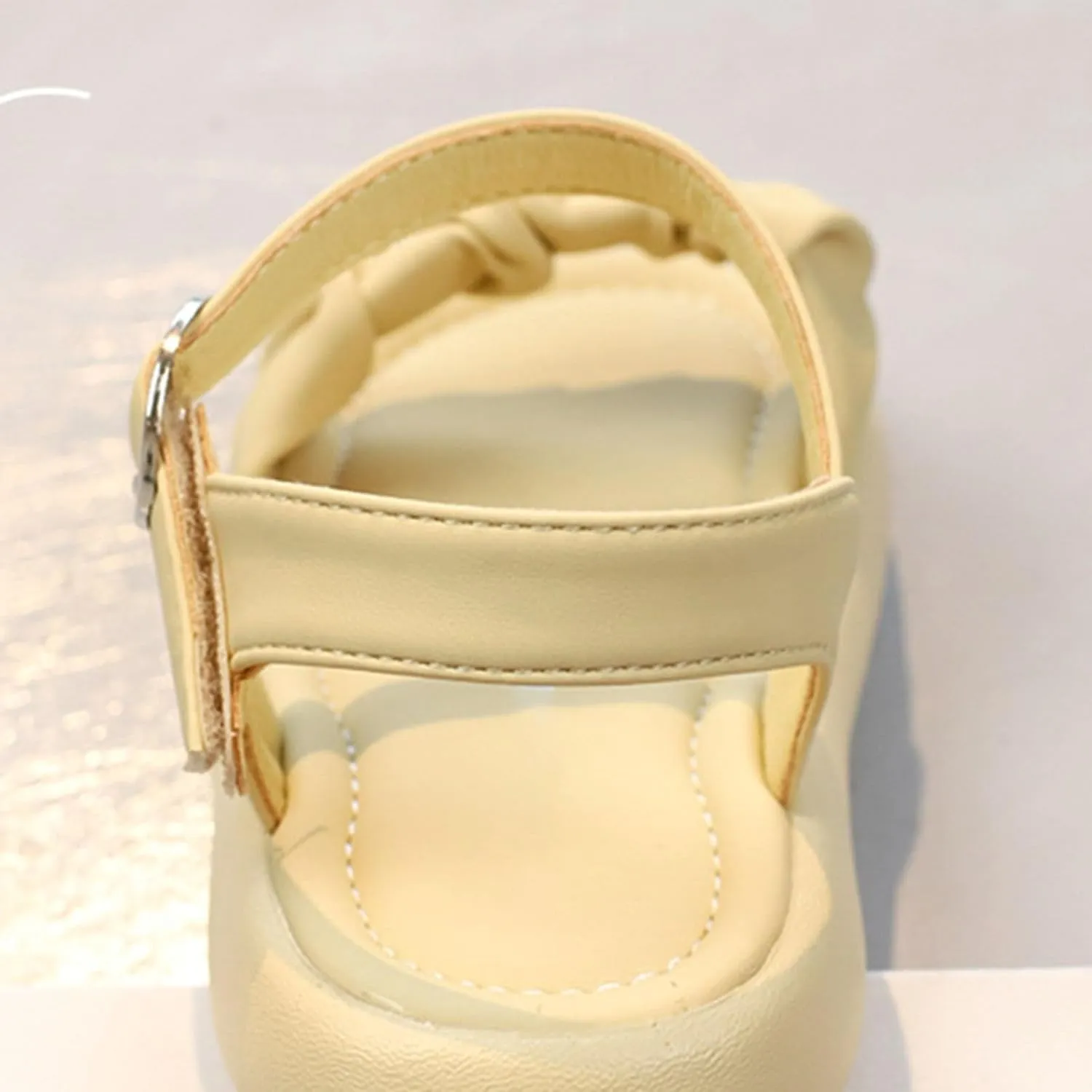 Summer New Solid Rubber Soft Sole Metal Buckle Children's Fashion Casual Flat Bottom Girls Sandals Size 3 Big Girls