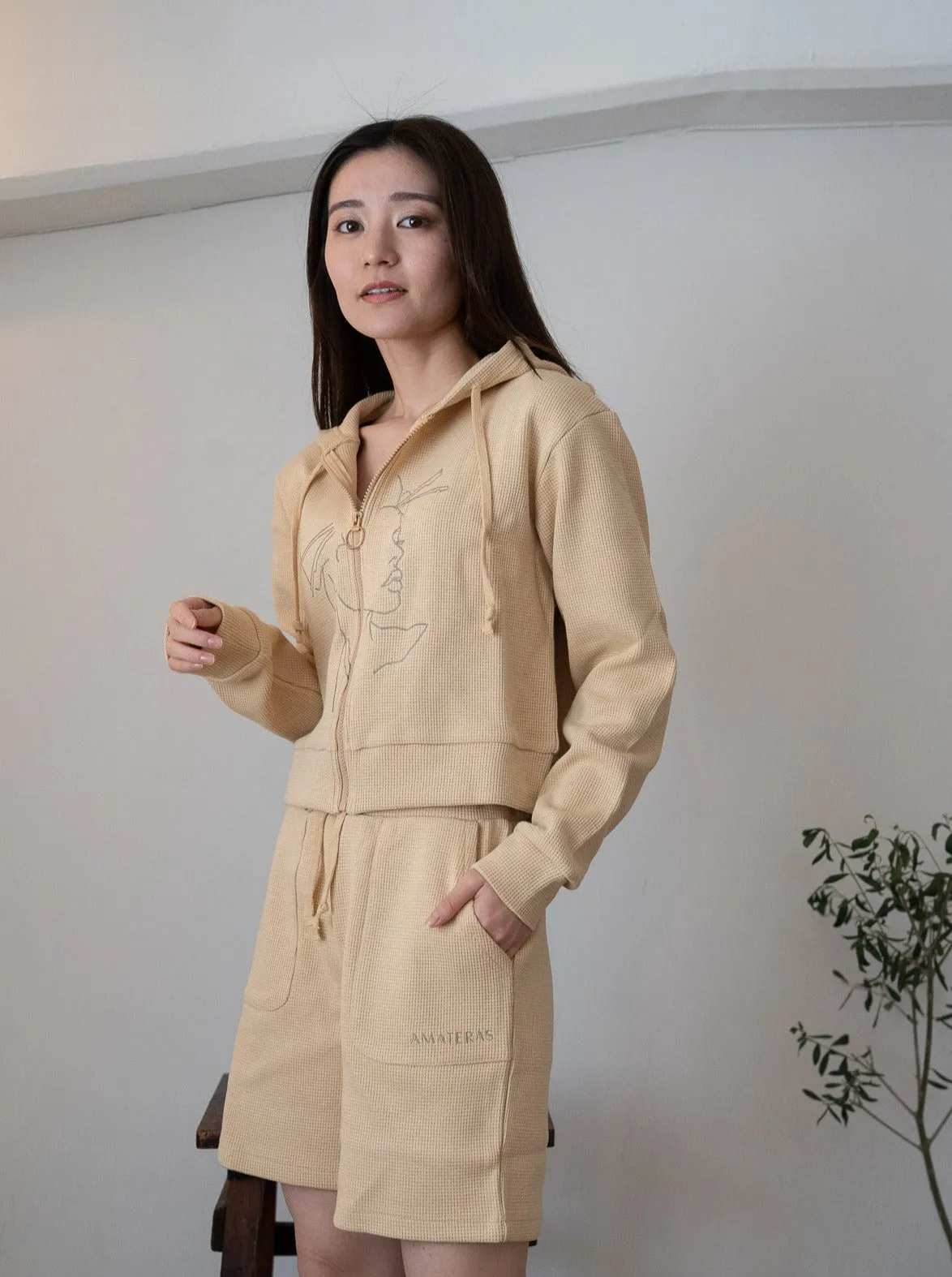 waffle casual shorts / cream