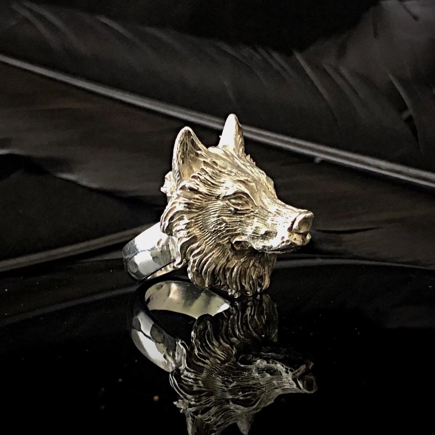 Wolf Ring