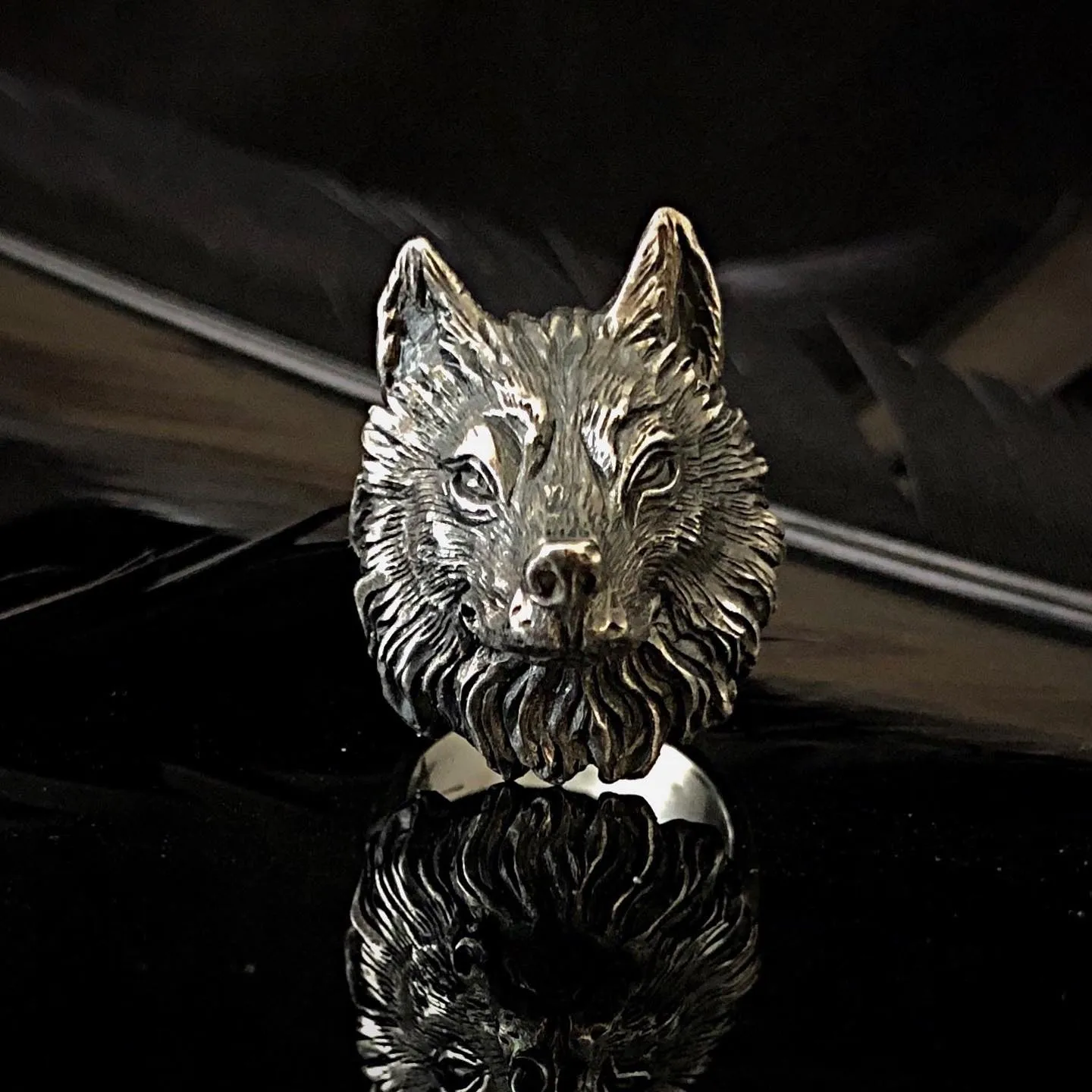 Wolf Ring